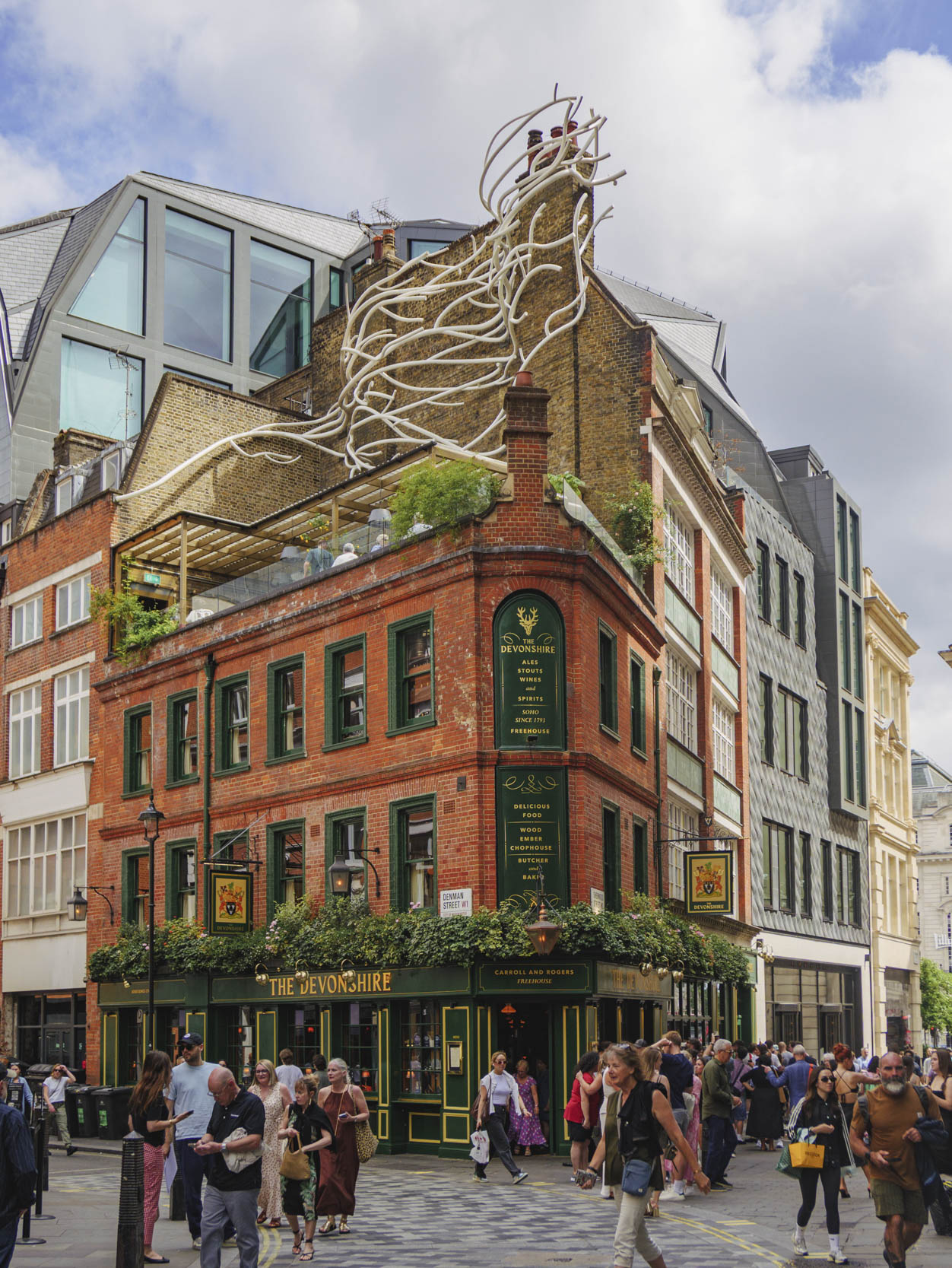 Devonshire pub and restaurant Piccadilly Circus