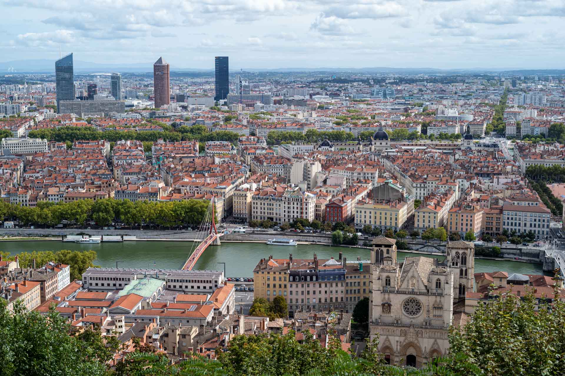 Sample shot with Thypoch Simera 50/1.4: view over the Saône, the Cathédrale Saint-Jean-Baptiste and the Part-Dieu skyline, seen from Fourvière hill, Lyon, France.