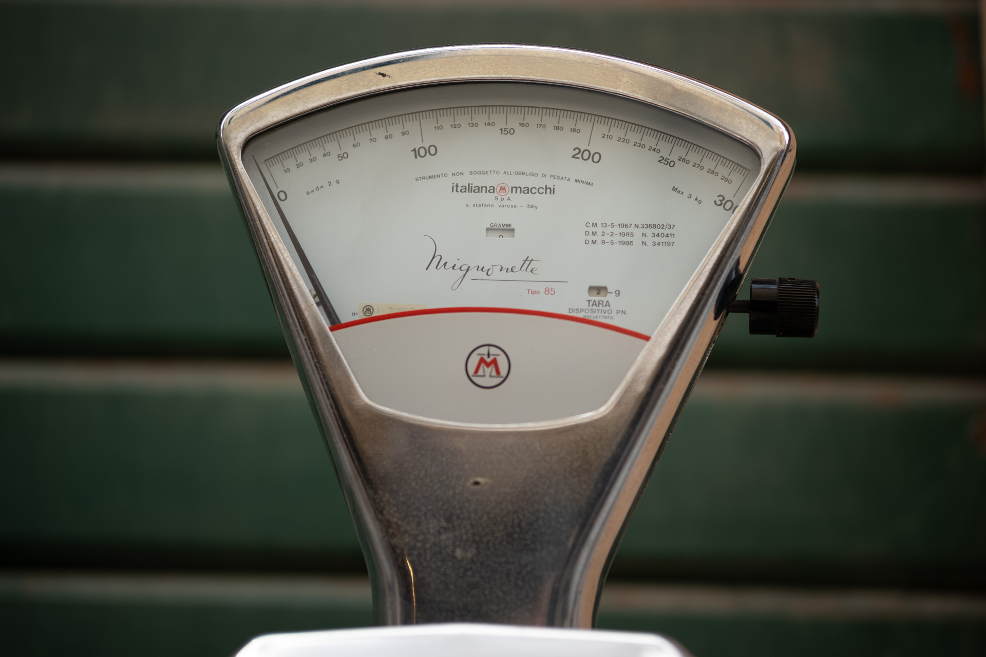 Sample shot with Thypoch Simera 50/1.4: the dial of a vintage Italian shop scale, Camaiore (Province of Lucca), Italy.