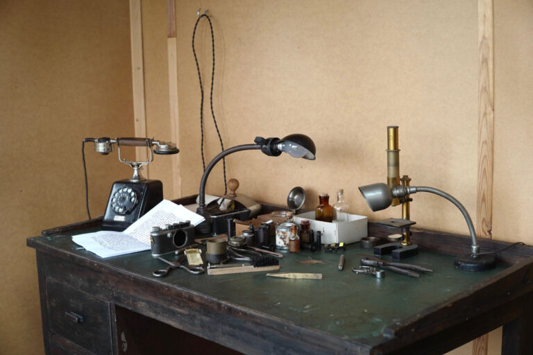 Barnack’s Desk: Reconstructing a mind at work